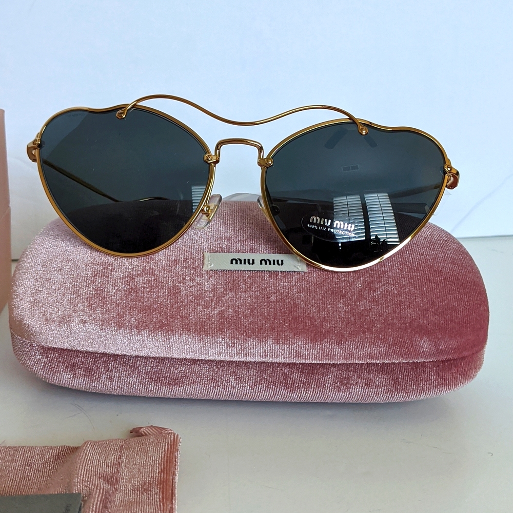 MIU MIU Retro Butterfly Heart Sunglasses Scenique Gold Wire Frame Y2K